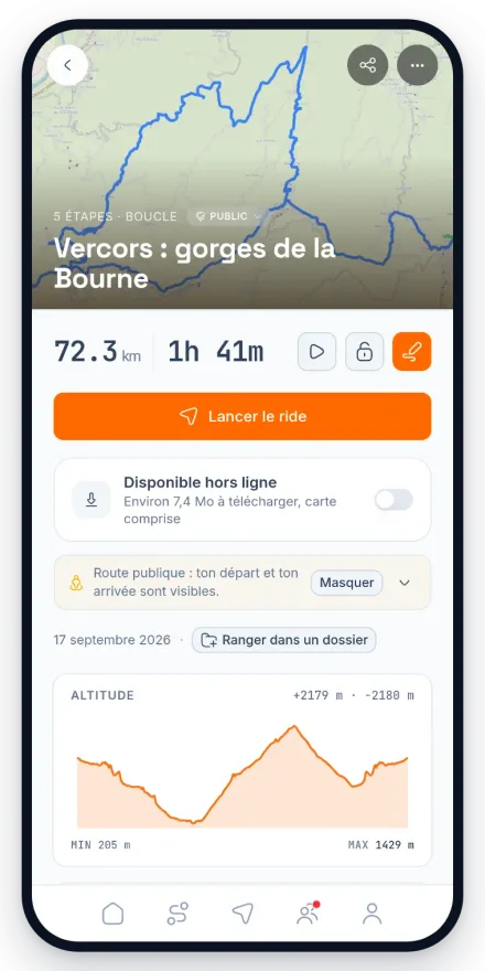 La fiche d'un tour sur téléphone : la boucle du Vercors sur la carte, 72,3 km en 1 h 41, un bouton Lancer le ride, l'option hors ligne et le profil d'altitude.